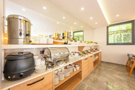 Diamond Luxury Hotel