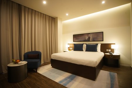 C Hotel And Suites