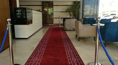 Yan Apartments
