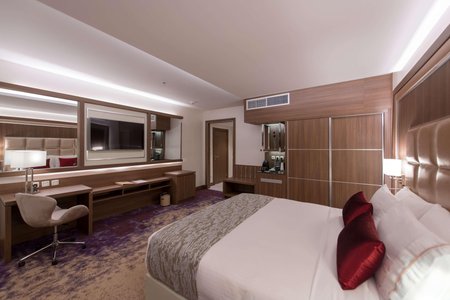 Ramada By Wyndham Continental Jeddah
