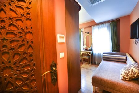 Merial Hotel