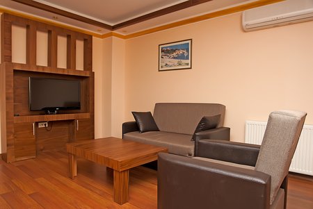 Dinara Hotel