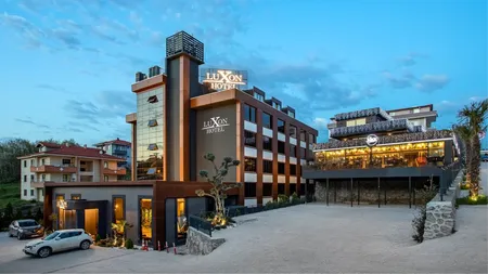 Luxon Hotel