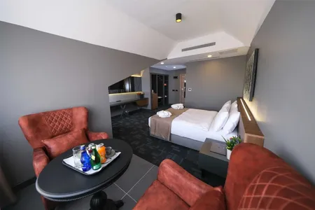 Luxon Hotel