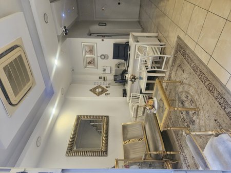Lemon Residence