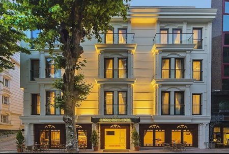 Grand Naki Hotel