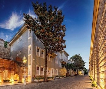 Saba Hotel