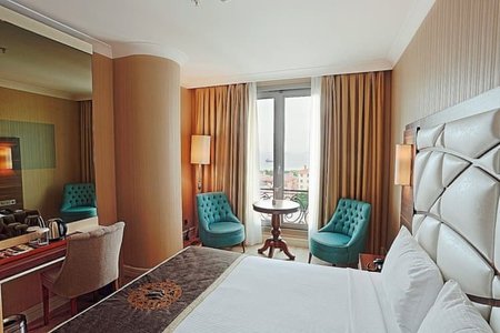 The Grand Mira Hotel
