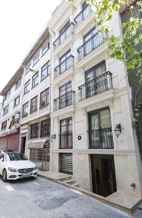 Perla Galata Hotel