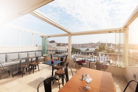 Perla Galata Hotel