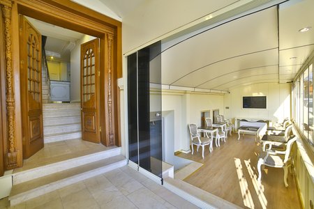 Nayla Palace