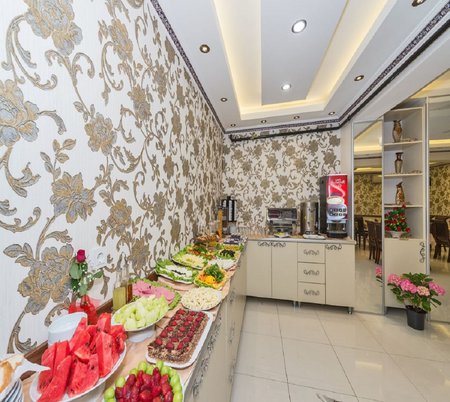 Raimond Hotel